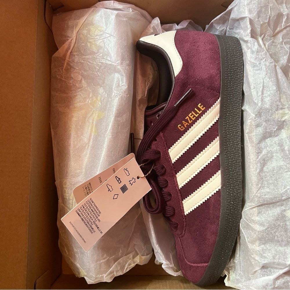 NWT Adidas Gazelle Sneakers Maroon Size Men 5.5/Women 6.5 - Picture 6 of 15